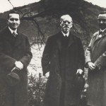 Tre filosofi nel 1934: Jan Patočka (a sinistra) con Edmund Husserl (al centro) ed Eugen Fink (a destra) a Lovanio, in Belgio / Three philosophers in 1934: Jan Patočka (on the left) with Edmund Husserl (in the middle) and Eugen Fink (on the right) in Leuven, Belgium - © Husserl Archives Leuven