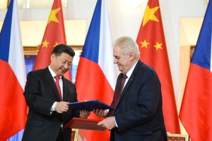 Il presidente Miloš Zeman accoglie a Praga il presidente cinese Xi Jinping / President Miloš Zeman welcomes in Prague Chinese President Xi Jinping © Hrad.cz