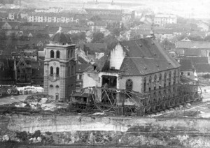 La chiesa dell'Assunzione della Vergine Maria prima di essere trasportata / Church of the Assumption of the Virgin Mary before being transported