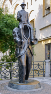 Il monumento a Franz Kafka a Praga / Monument to Franz Kafka in Prague © Myrabella, Wikimedia Commons